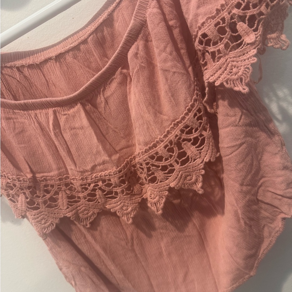 2/$20
Streetwear Society Pink Women's Lace Trim Off-Shoulder Top Mean Girls - Picture 3 of 7